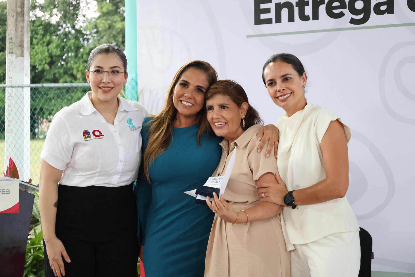 uploads/6/32/01 (529).Jpeg